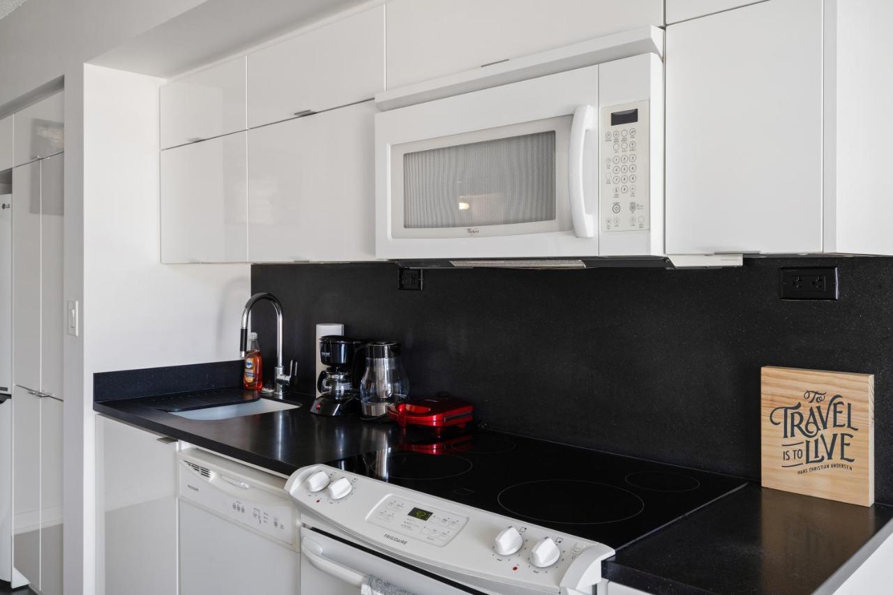 Family Oriented Downtown Toronto 2Bdrm Condo With Parking & Office Space Exterior photo